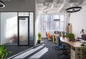 Двері VITRAGE I,II в проекті UALCOM закінчила створення стильного офісу для світового гіганта в сфері реклами - компанії GroupM.